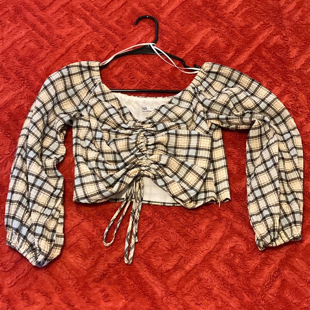 Zara cinched crop top 💙